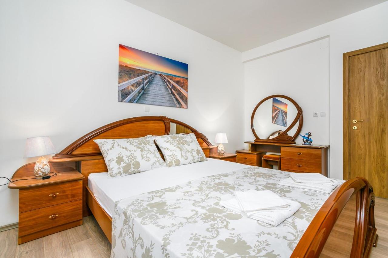 Apartments In Cizici/Insel Krk 31083 Екстер'єр фото