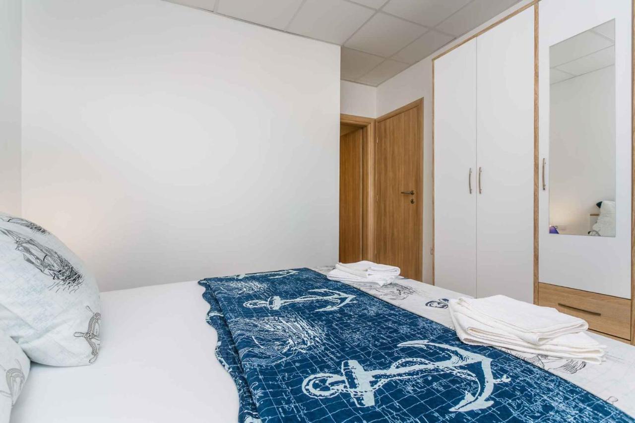 Apartments In Cizici/Insel Krk 31083 Екстер'єр фото
