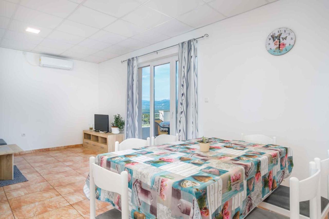 Apartments In Cizici/Insel Krk 31083 Екстер'єр фото