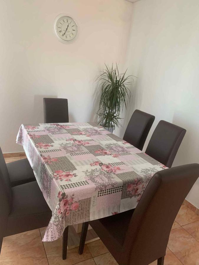 Apartments In Cizici/Insel Krk 31083 Екстер'єр фото