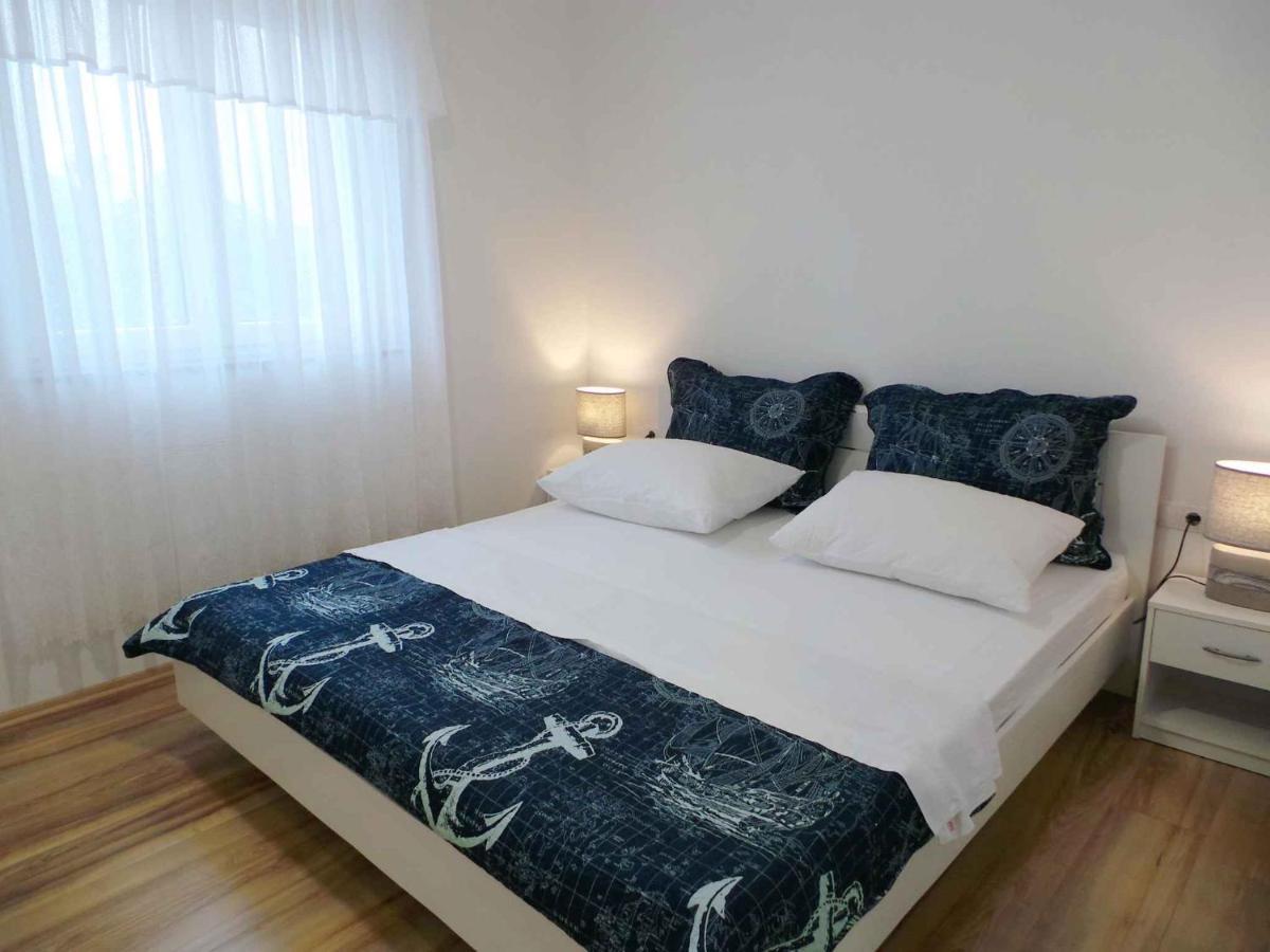 Apartments In Cizici/Insel Krk 31083 Екстер'єр фото